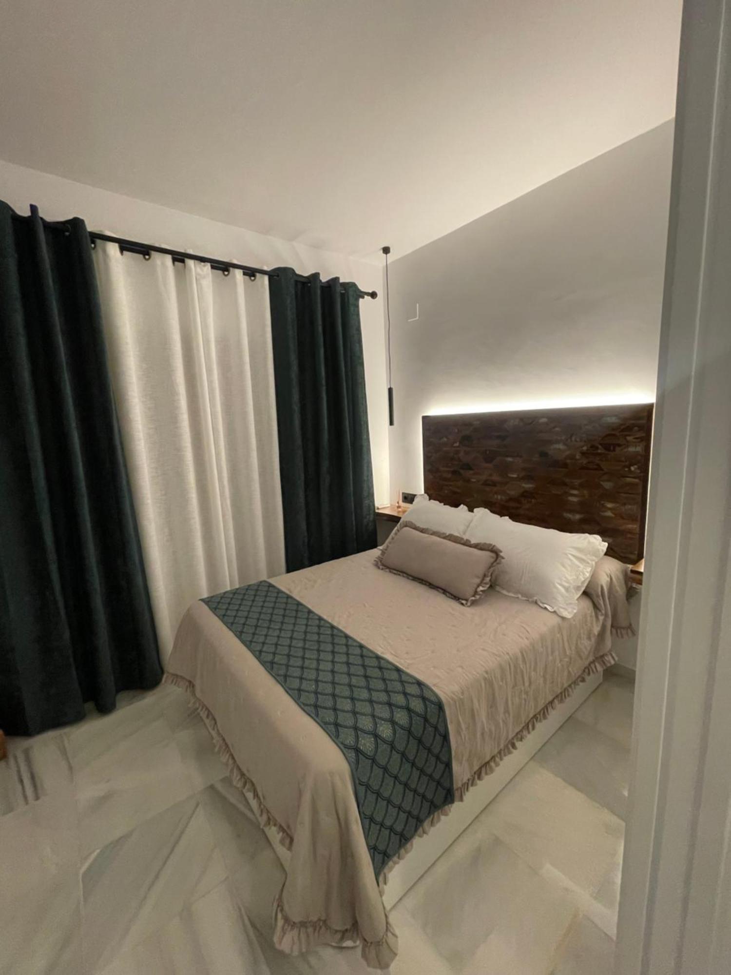 Wish Suite Ponce De Leon Севиля Екстериор снимка