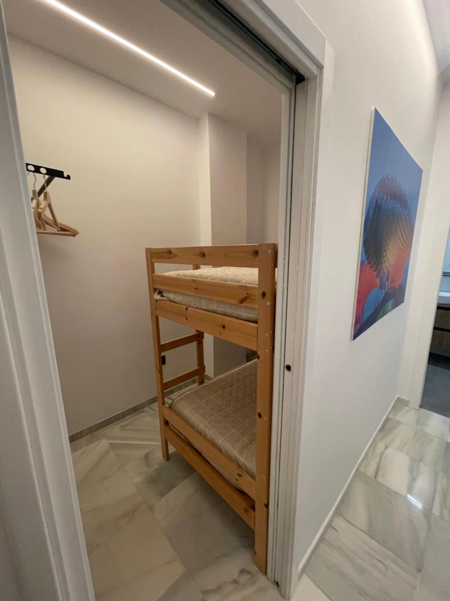 Wish Suite Ponce De Leon Севиля Екстериор снимка